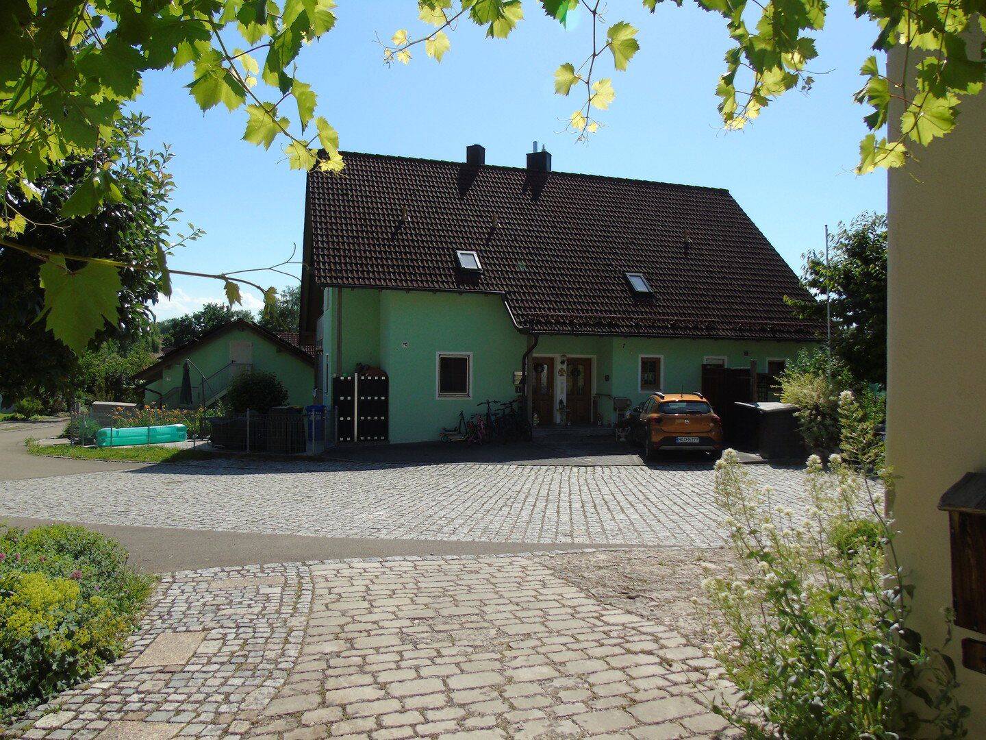 In ruhiger Lage moderniesierte Souterrain-Wohnung mit Terrasse, Garten und Stellplatz, 86666 Burgheim