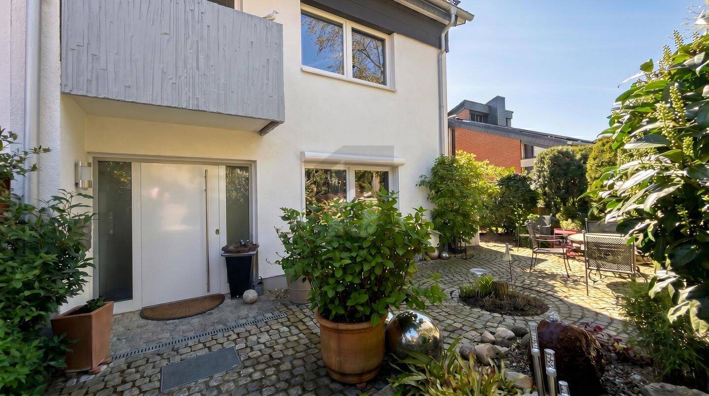 HOCHWERTIGES ZUHAUSE MIT BESONDEREM AUSBLICK, 37077 Göttingen