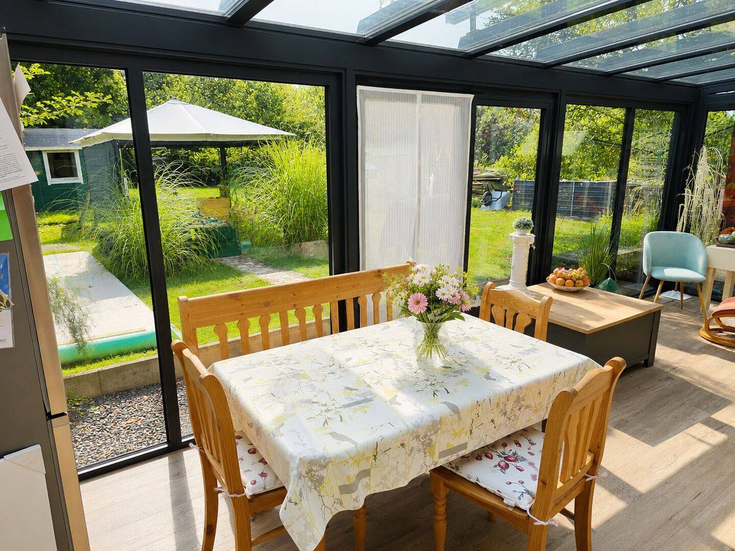Provisionsfrei: Reihenendhaus mit großem Garten, Warmwintergarten und flexibler Raumaufteilung in Holzminden, 37603 Holzminden