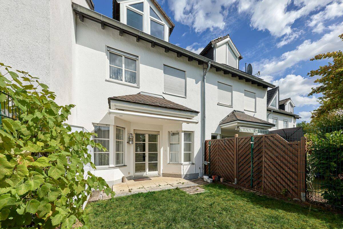 TOWNHOUSE WITH WELLNESS AREA! approx. 179m², 5-room, 4-bed, 2.25-bath, only 13 minutes Clay Kaserne, 65191 Wiesbaden (Bierstadt Sonnenberg Wiesbaden)