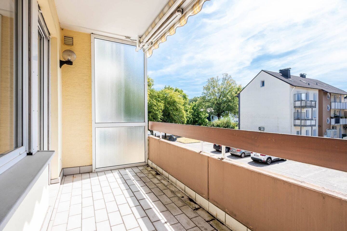 KEINE KÄUFERPROVISION 7,7 % Rendite – Schicke ETW mit Balkon und PKW Stellplatz in Bielefeld Ummeln, 33647 Bielefeld (Brackwede Senne Ummeln)