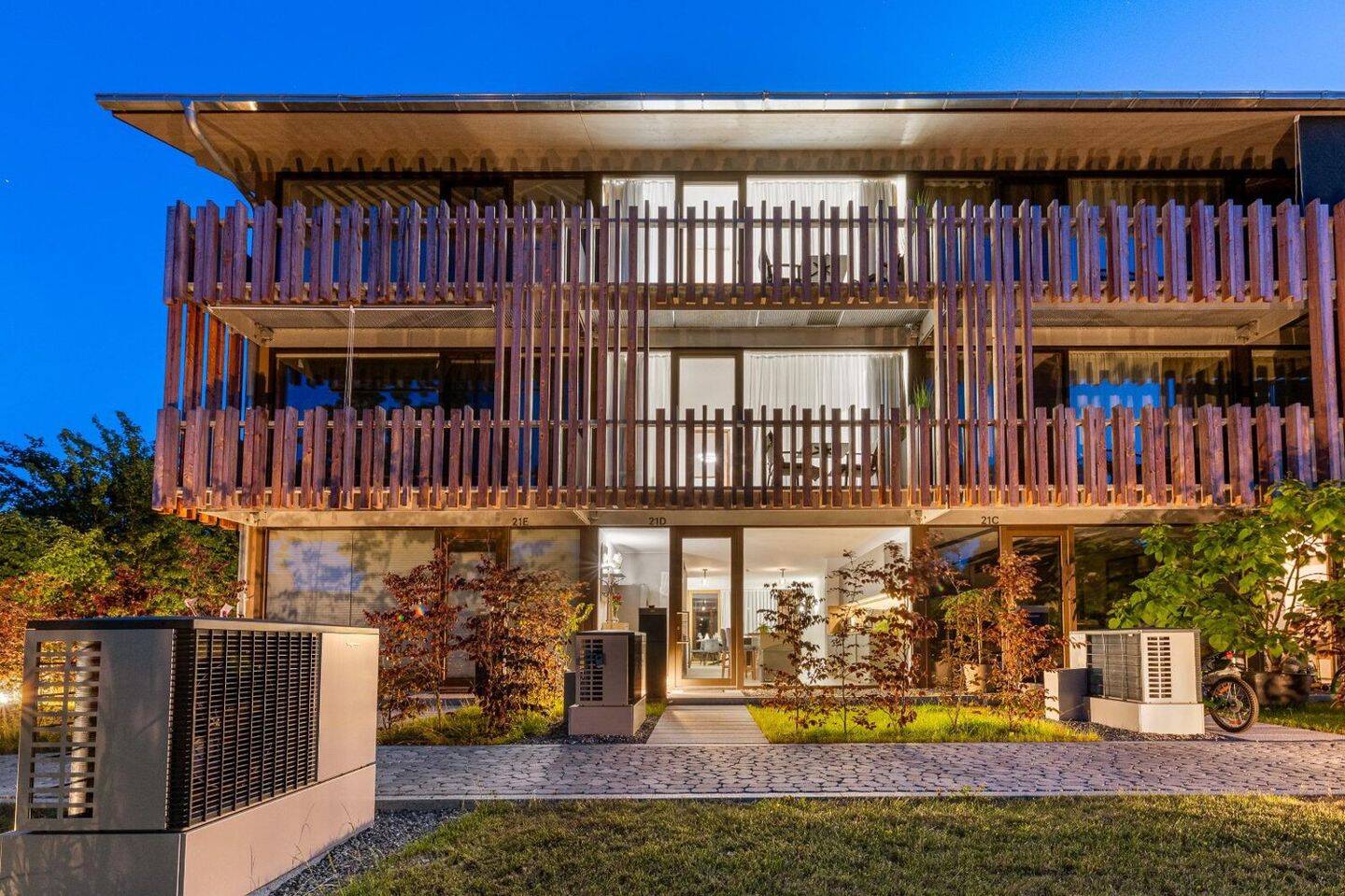 Reihenmittelhaus mit Terrassen und lichtdurchfluteten Räumen, 78337 Öhningen