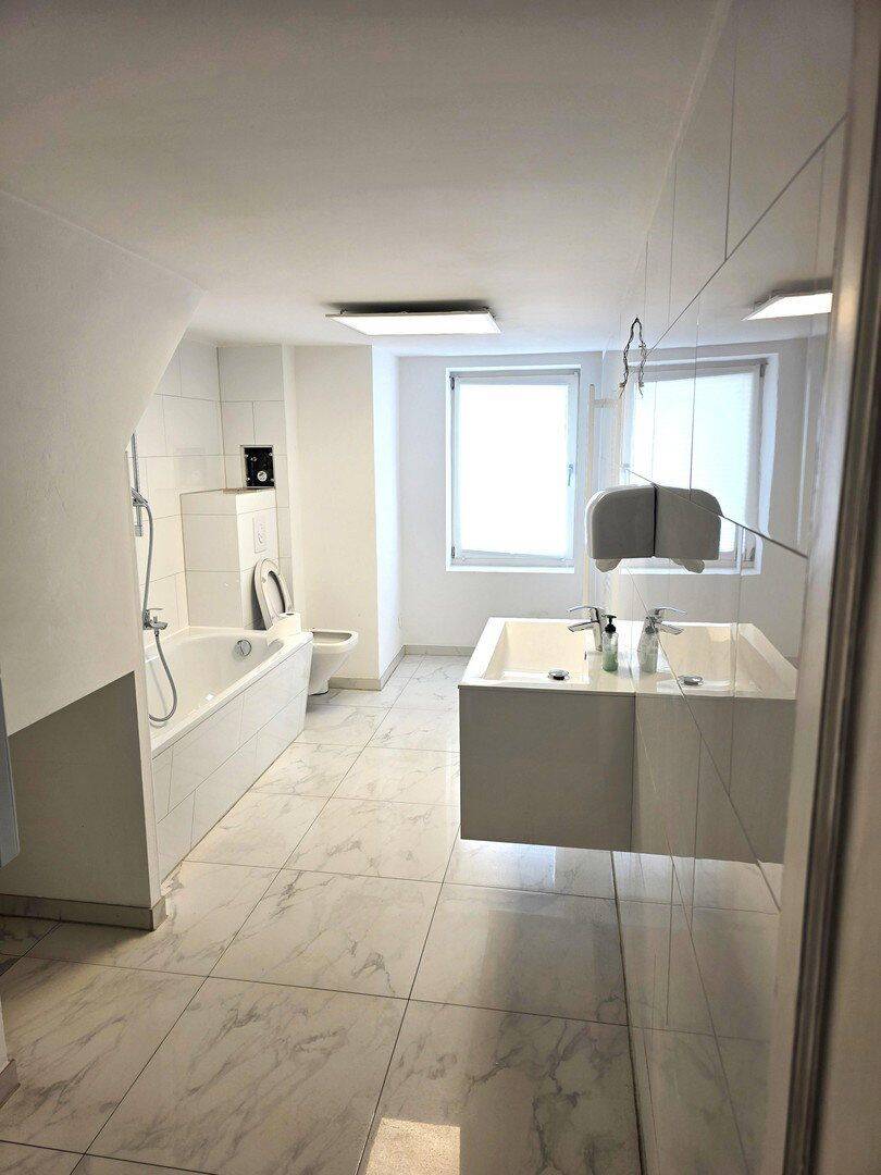 Familienoase in Karlshorst – 204 m² Wohntraum mit 6,5 Zimmern nahe der S-Bahn, 10318 Berlin (Treptow-Köpenick)