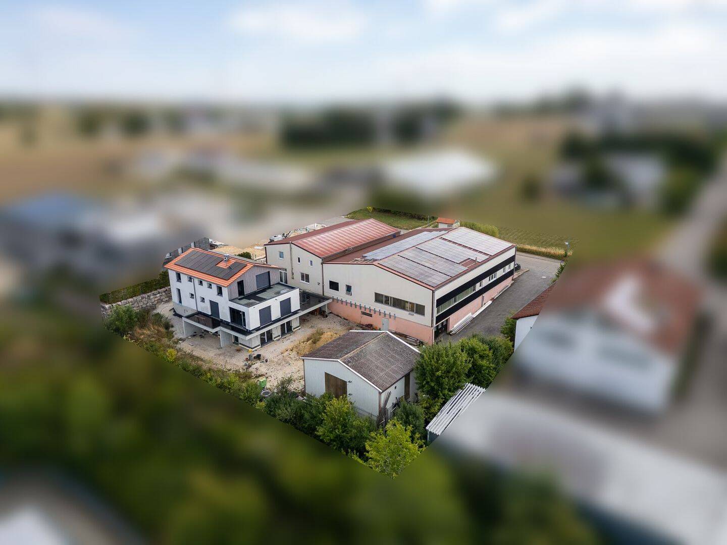 Wohnhaus im Ausbau mit großer Gewerbehalle und vielseitigem Nutzungspotenzial, 72589 Westerheim