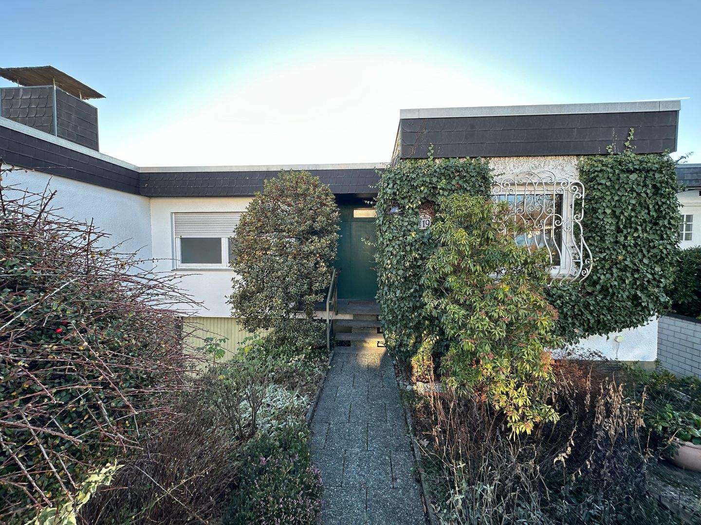 Atrium-Bungalow mit viel Potenzial in Bestlage in Bad Homburg, Dornholzhausen | 324 m² Grundstück | Bodenrichtwert: 453.600 €, 61350 Bad Homburg v.d. Höhe