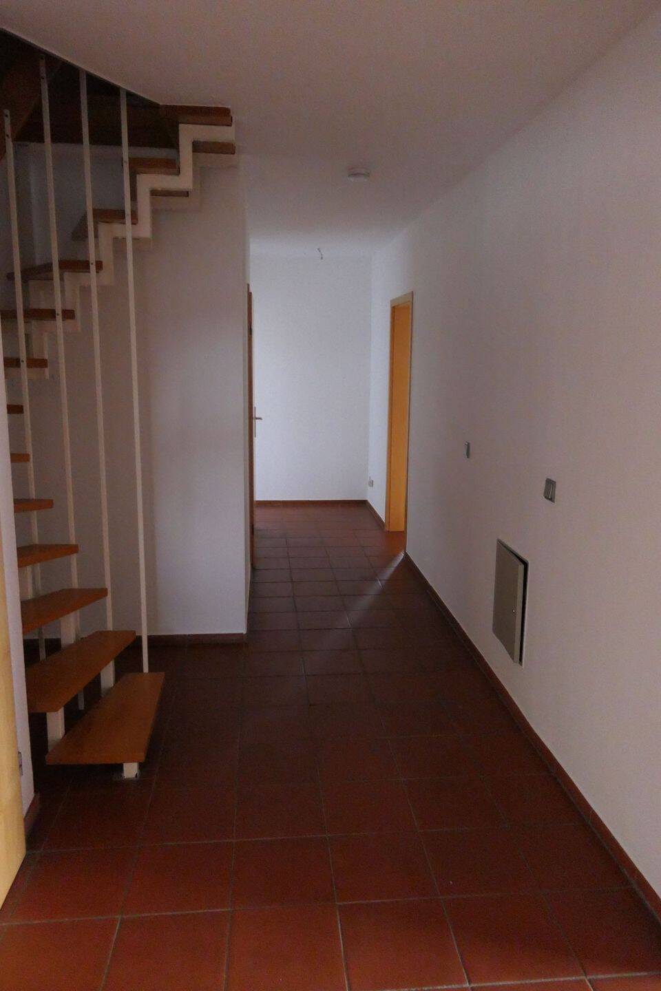 Großzügige Maisonettewohnung im 1. Obergeschoss eines Zweifamilienhauses, 33739 Bielefeld