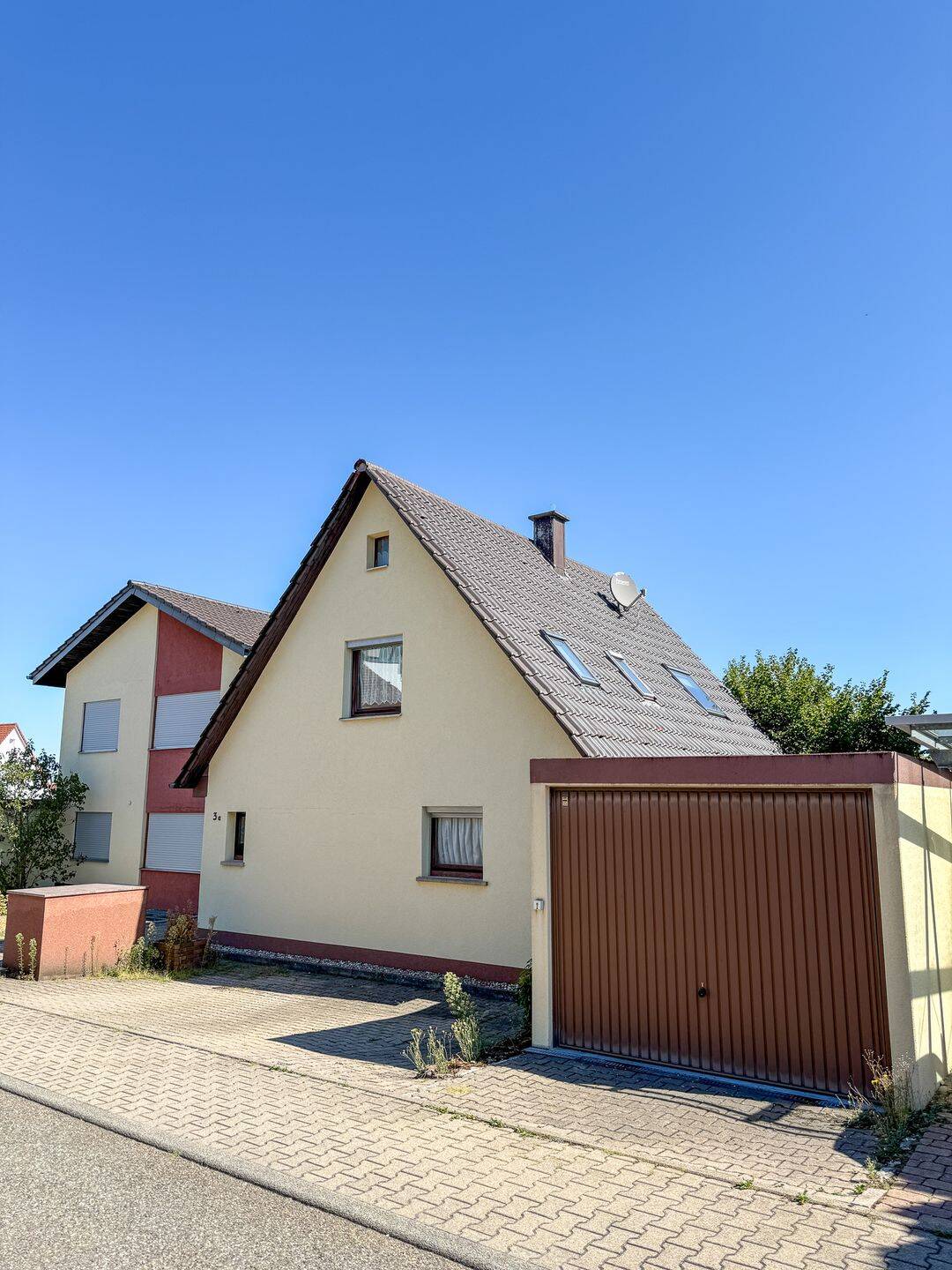 Gepflegtes Einfamilienhaus mit großem und sonnigen Garten, 75180 Pforzheim (Büchenbronn Dillweißenstein Sonnenberg Sonnenhof)