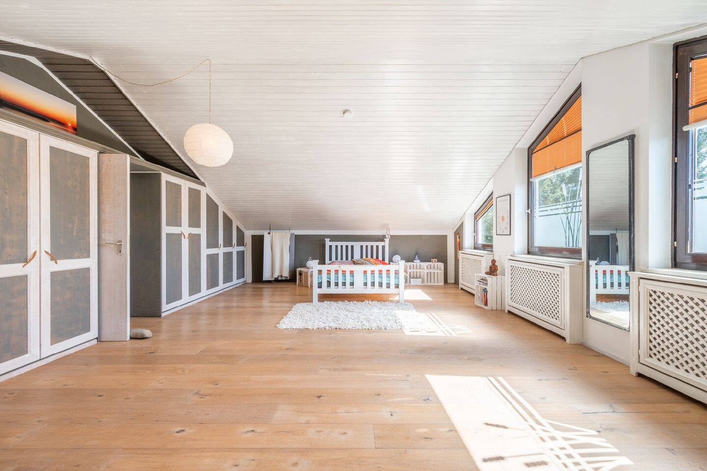 AIGNER – Ein Zuhause auf zwei Ebenen: großzügige 4-Zimmer-Maisonette in beliebter Lage, 81375 München (Hadern)