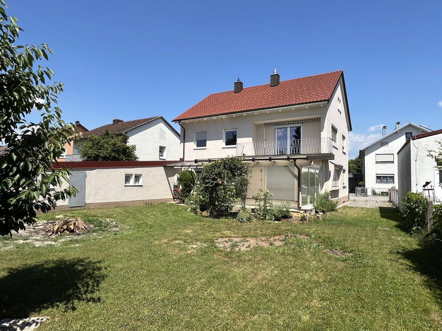 Großzügiges Einfamilienhaus in Erbpacht mit viel Gestaltungspotenzial in Straubing, 94315 Straubing