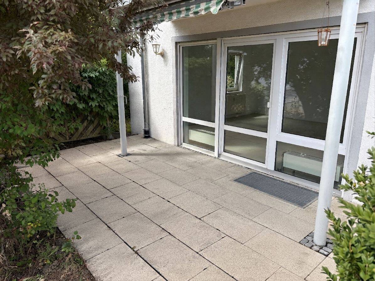 Helle, renovierte, 3.5 Zi EG Wohnung mit großer Terrasse, Tiefgarage, Keller und neuer EK, 78573 Wurmlingen