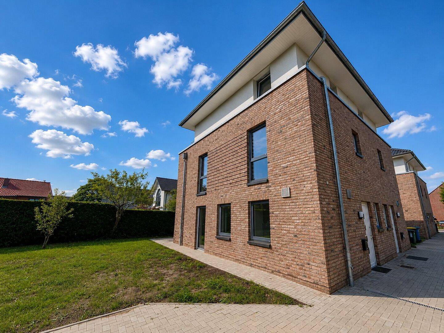 Modern wohnen, großzügig leben: Neubau Doppelhaushälfte mit großem Garten!, 22145 Stapelfeld (Wandsbek Farmsen-Berne Rahlstedt)