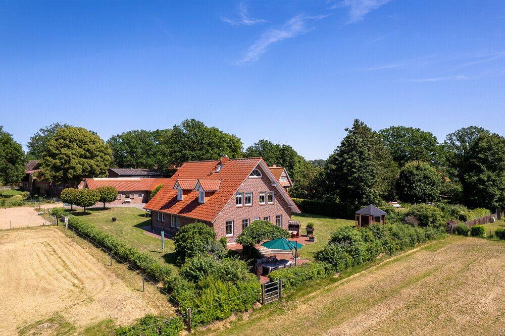 Landhaus mit Pferdehaltung – stilvolles Wohnen, hochwertige Stallanlage und über 6.300 m² Grundstück, 21272 Egestorf