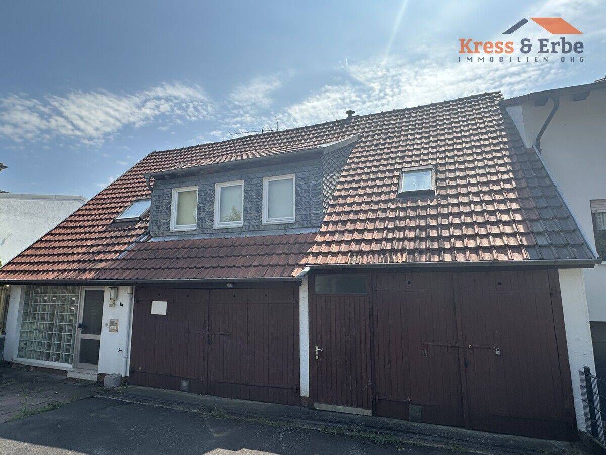 Wohnhaus mit Garage, Nebengebäuden und Entwicklungspotenzial in Schlüchtern-Stadt, 36381 Schlüchtern