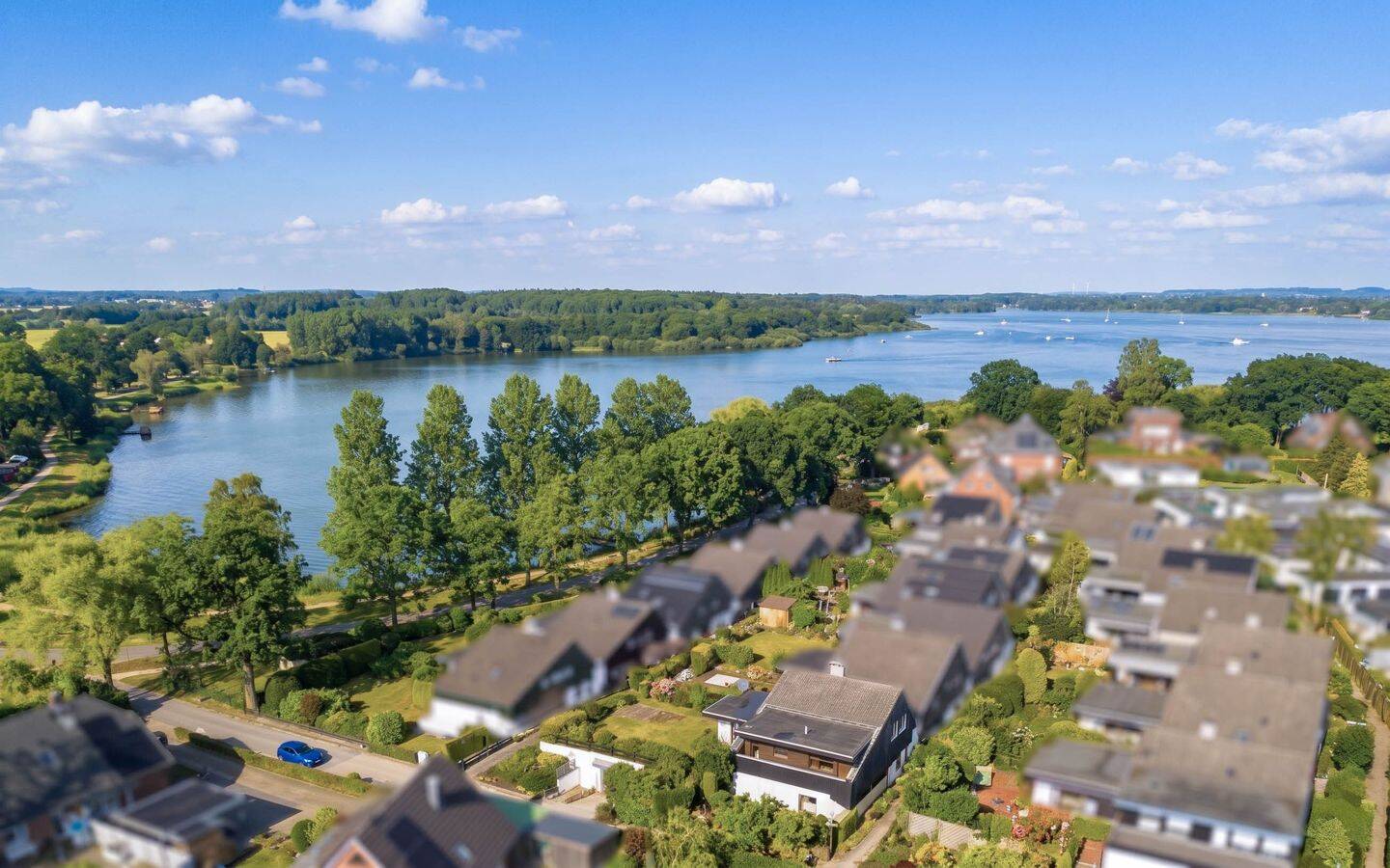 Großzügiges Reihenendhaus am Einfelder See, 24536 Neumünster (Brachenfeld Einfeld Tungendorf)