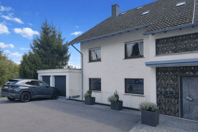 Großzügige 3 – Zimmer Wohnung auf 108 m2  mit Balkon, Einbauküche und 2 Garagen- ruhige Lage in Wetter ( Ruhr), 58300 Wetter (Ruhr)