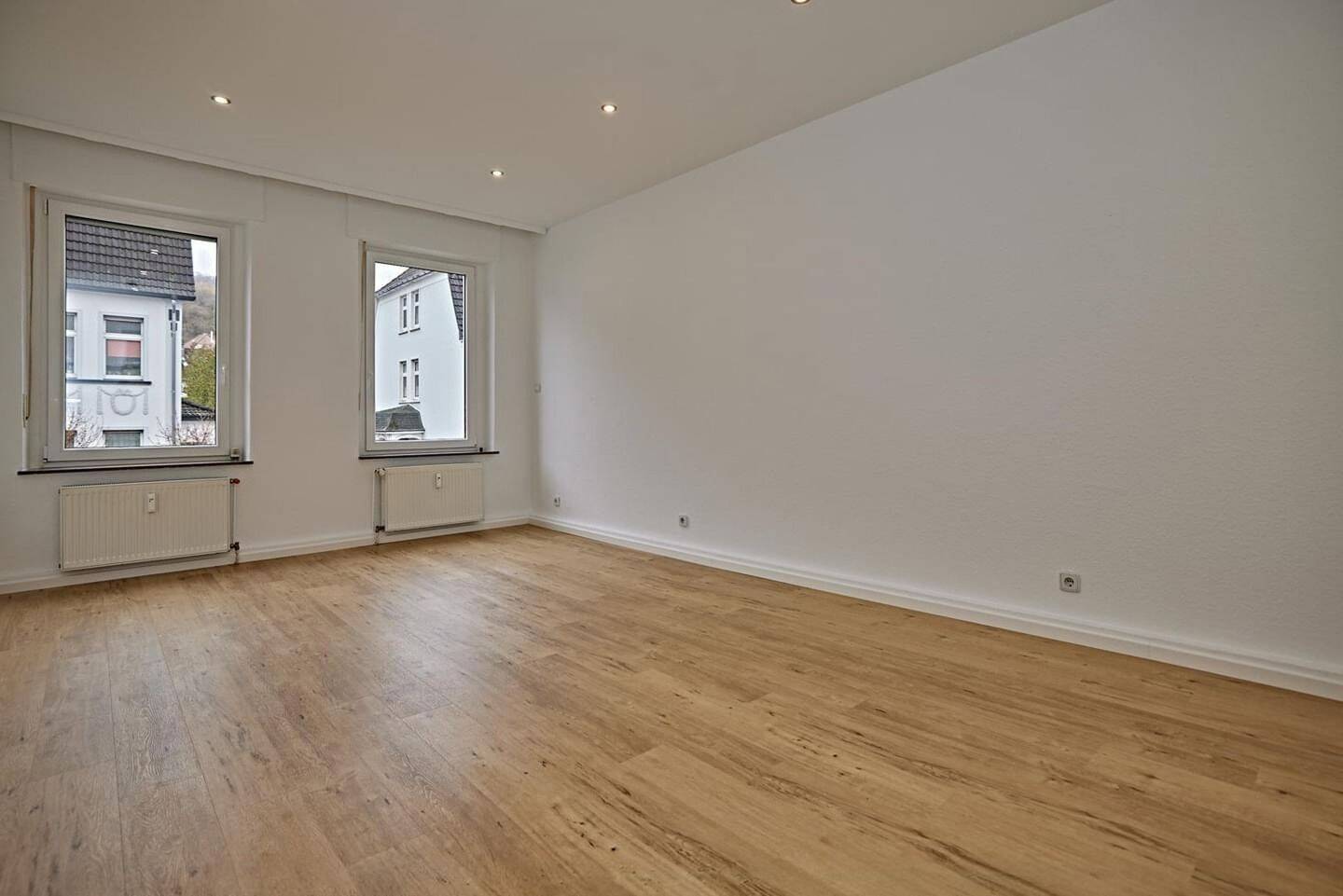 Schicke 2-Zimmer-Wohnung mit Einbauküche in Iserlohn-Wermingsen, 58636 Iserlohn
