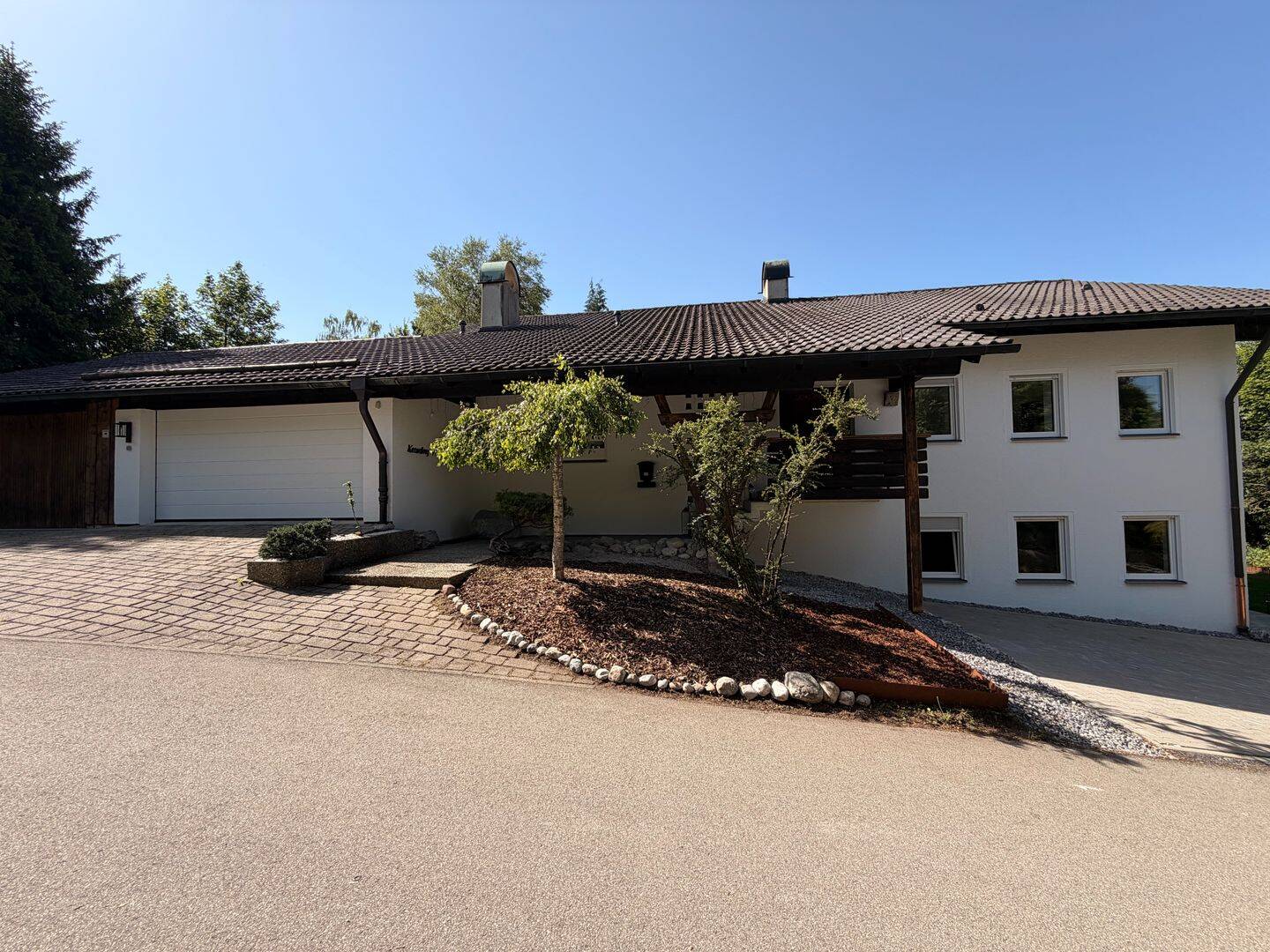 Traumhaftes Einfamilienhaus mit Einliegerwohnung in Grabenstätt, 83355 Grabenstätt