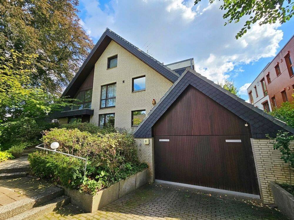 Wohnen auf mehreren Ebenen in Wellingsbüttel, 22391 Hamburg (Wandsbek)