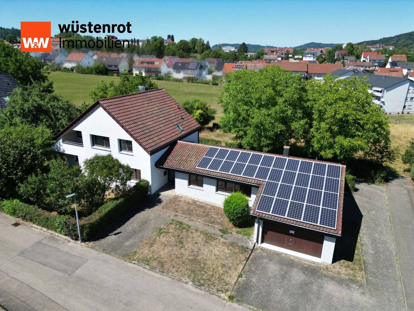 Großes Wohnhaus mit Anbaugebäude für Freizeit/Veranstaltungen und viel Platz für Familie und Beruf, 74405 Gaildorf