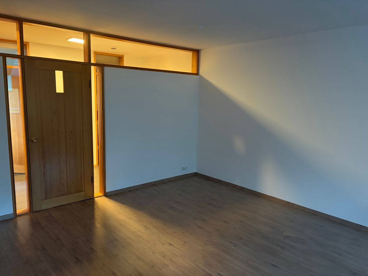 Schöne Maisonettewohnung – 1. Obergeschoss – Einbauküche – Balkon – Stellplatz, 54338 Schweich