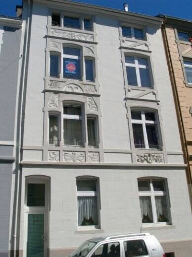 Top geschnittene und gepflegte 3 Zimmer Wohnung in einem 4 Familienhaus mit Einbauküche, 42329 Wuppertal (Vohwinkel)