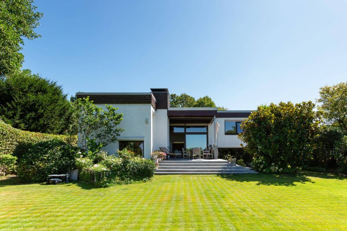 Beeindruckendes Familiendomizil mit Fernblick, 40668 Meerbusch