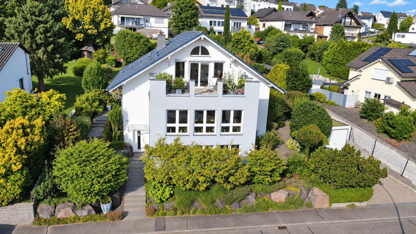Rarität: Modernes Familienhaus mit traumhaftem Talblick – Souterrain separat nutzbar, 56203 Höhr-Grenzhausen