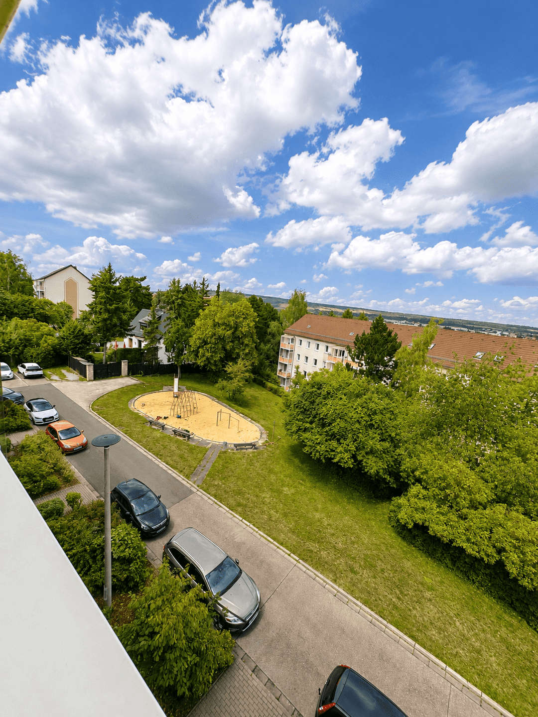 Ruhig wohnen über Weimar – 3 Zimmer, Weitblick, gepflegte Substanz und solide Rücklage, 99425 Weimar