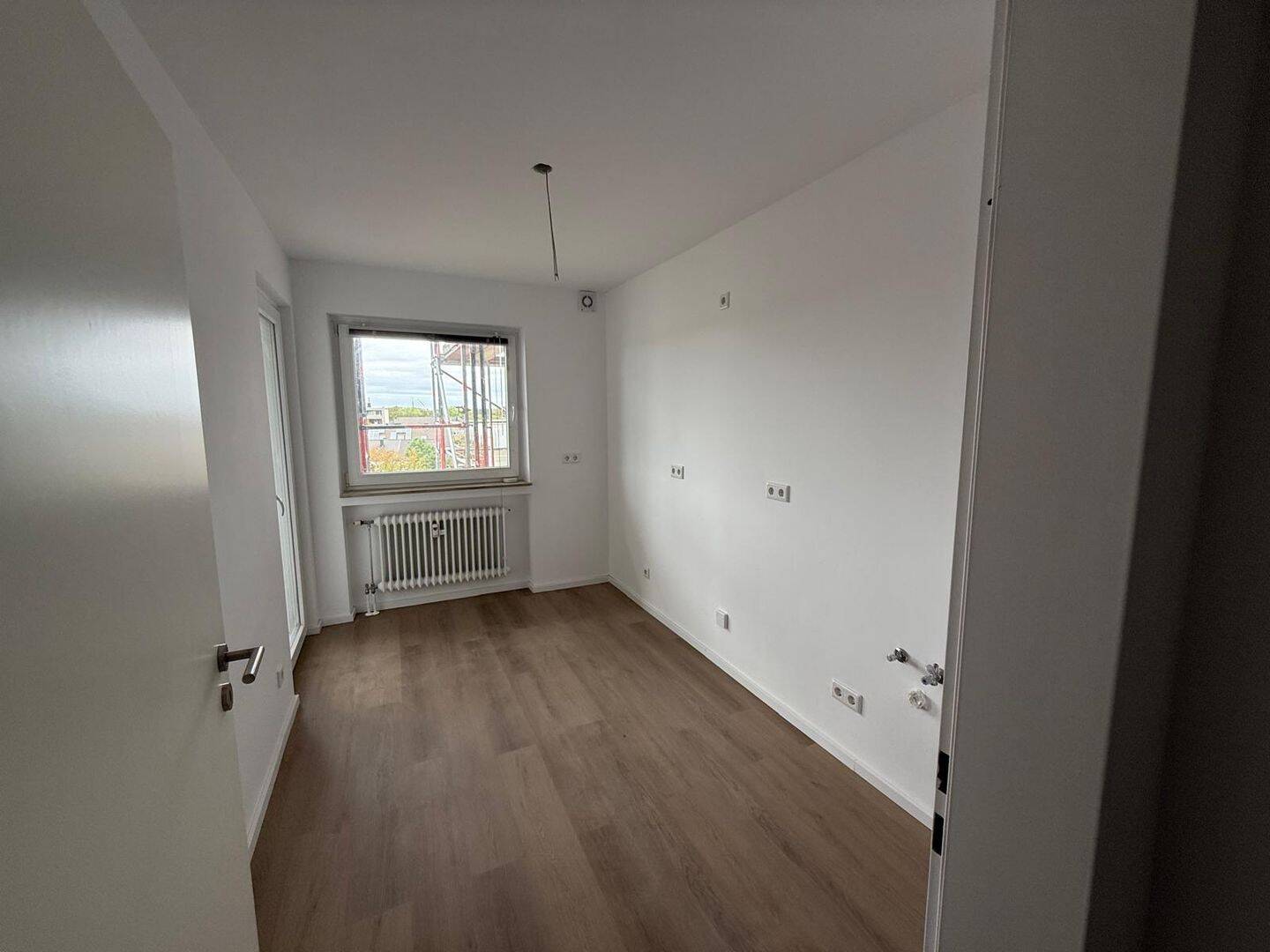 Charmante, lichtdurchflutete 2-Zimmer-Wohnung mit Domblick, 51149 Köln (Porz Eil Ensen Gremberghoven Westhoven)