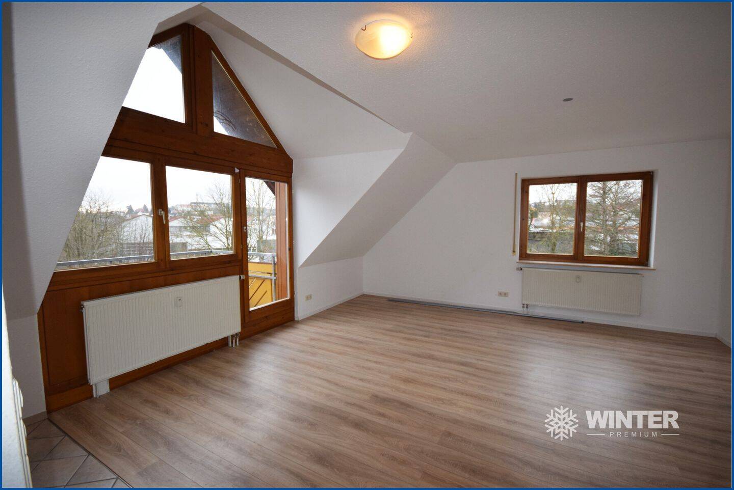 Dachgeschosswohnung mit Südost-Balkon in ruhiger Lage, 88416 Ochsenhausen