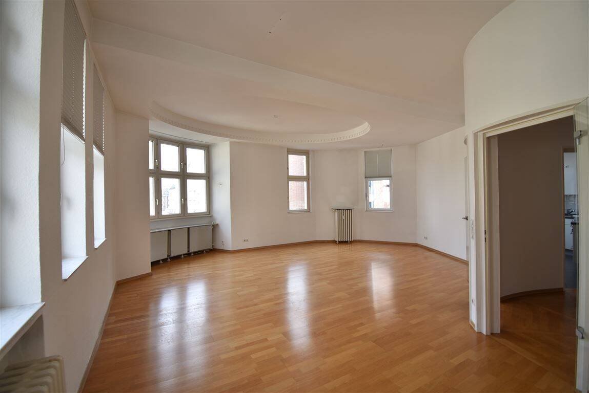 Mitten in Oberkassel! 3-Zi-Altbauwohnung zu vermieten, 40545 Düsseldorf (Oberkassel)