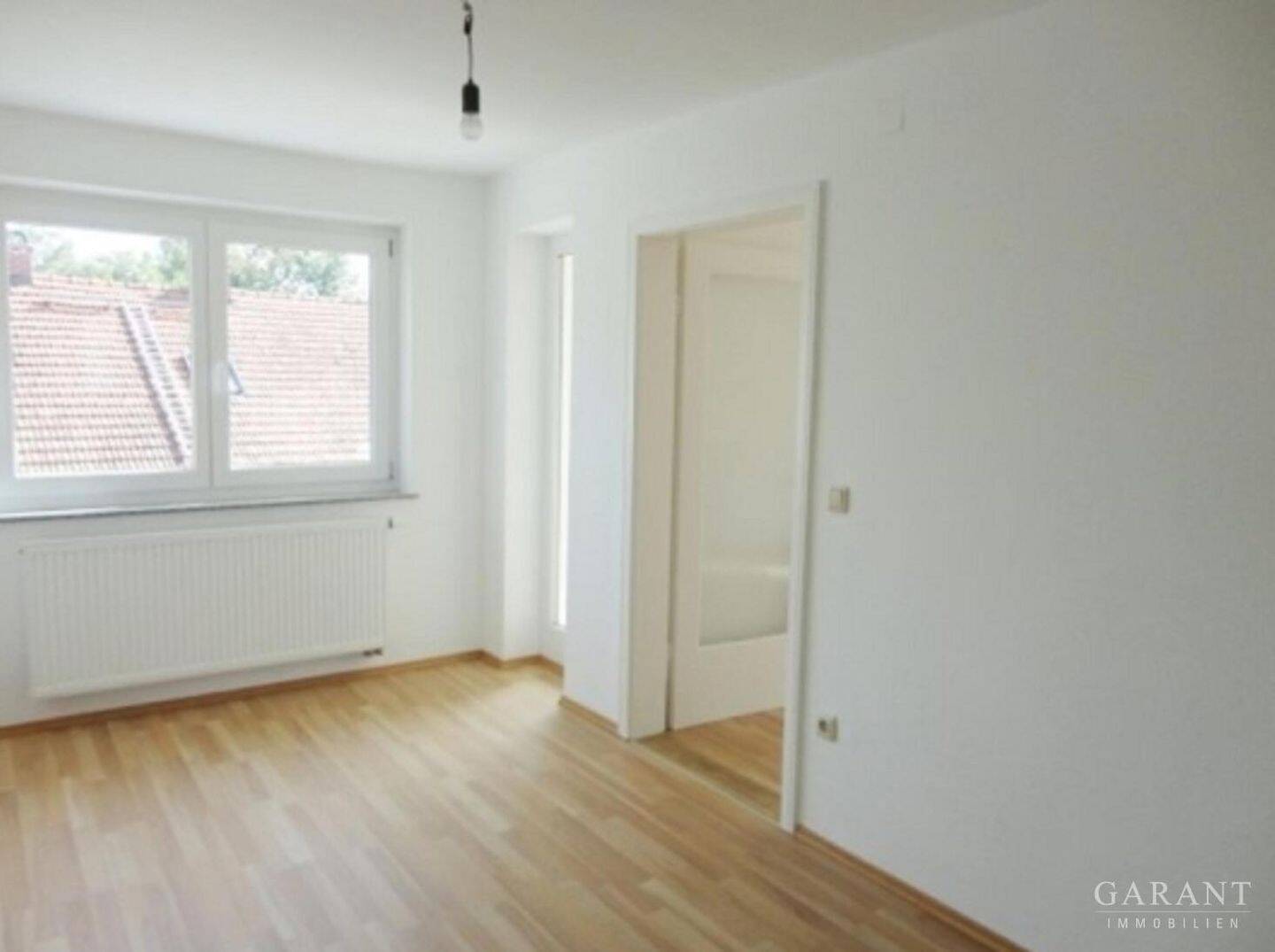 Charme der 60er, Komfort von heute – kernsaniertes Einfamilienhaus, 84543 Winhöring
