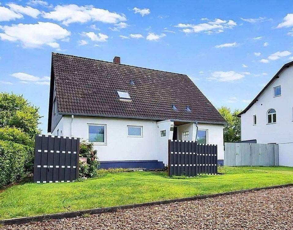 Modernisiertes Ein-Zweifamilienhaus für die große Familie in Hiddenhausen / Eilshausen, 32120 Hiddenhausen
