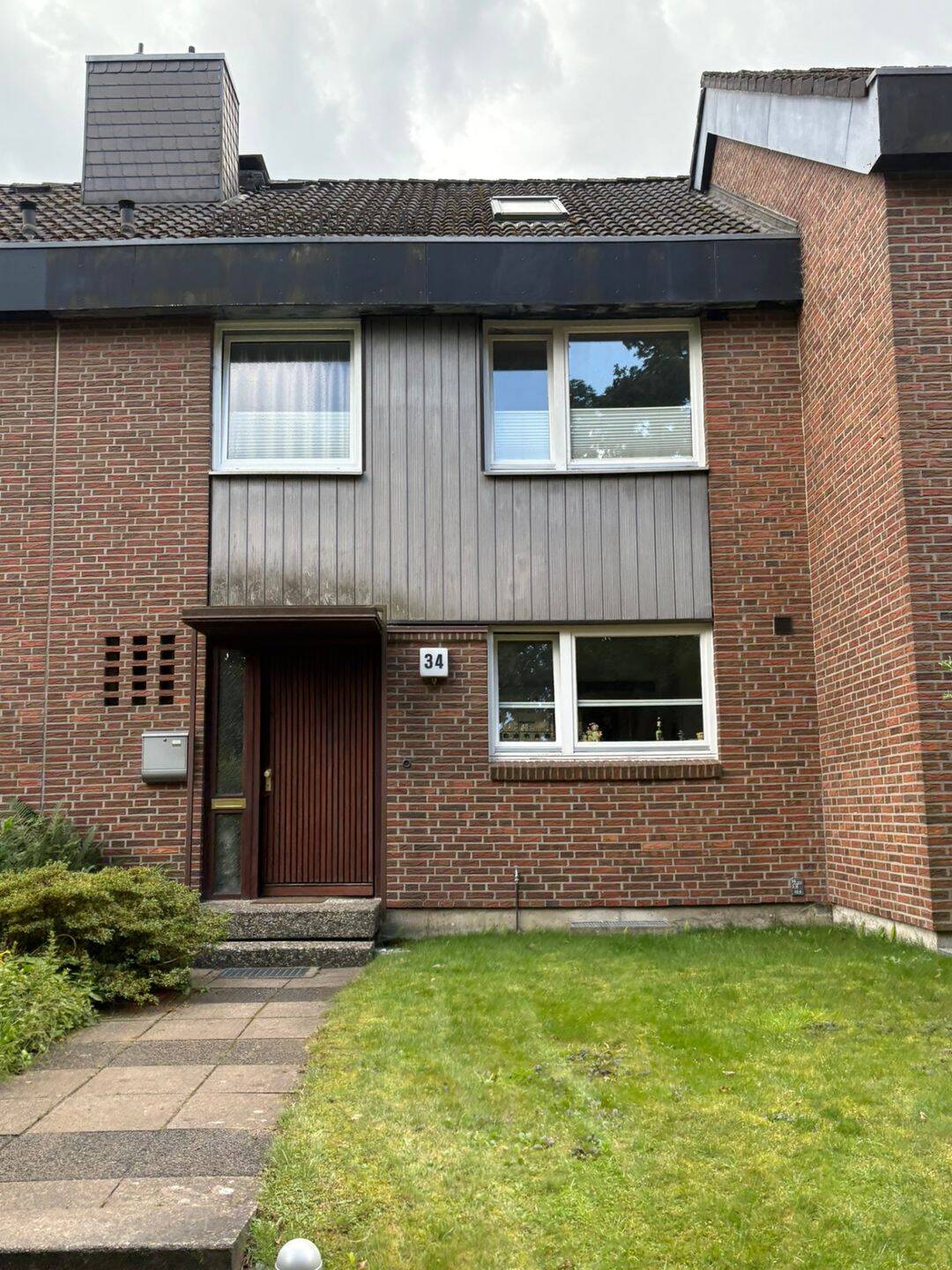 Viel Platz für die ganze Familie: Reihenmittelhaus mit 4,5-Zimmern, 22851 Norderstedt