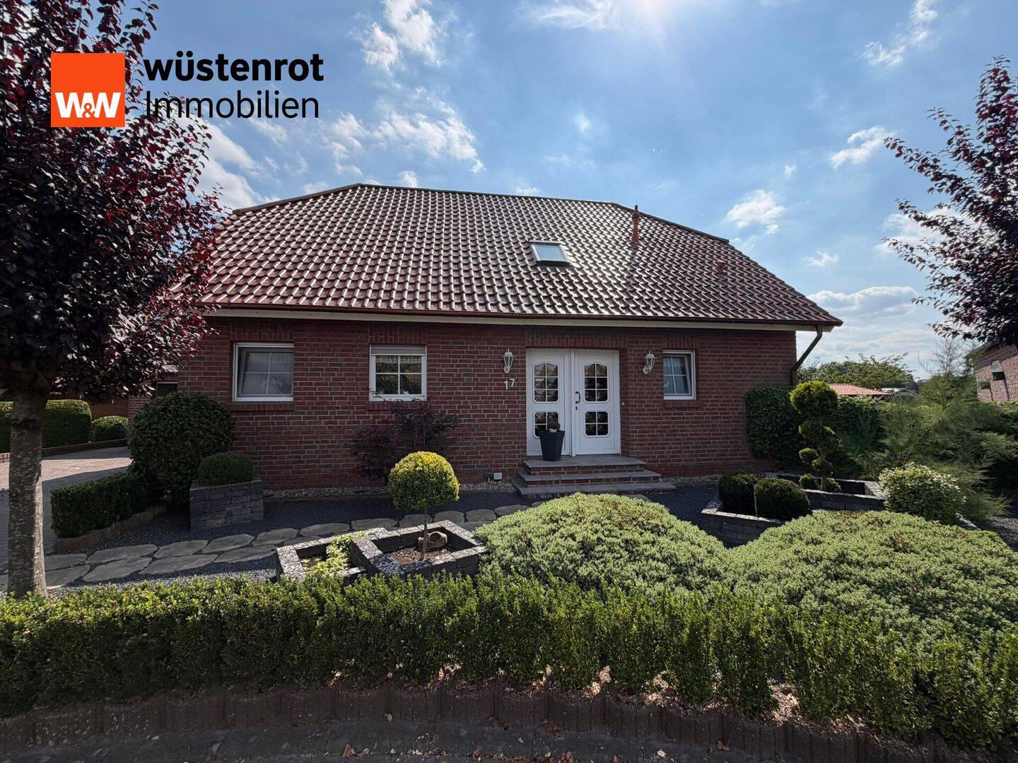 Familienidylle in Stapelmoor – Haus mit PV-Anlage, Glasfaser und uneinsehbarem Garten, 26826 Weener