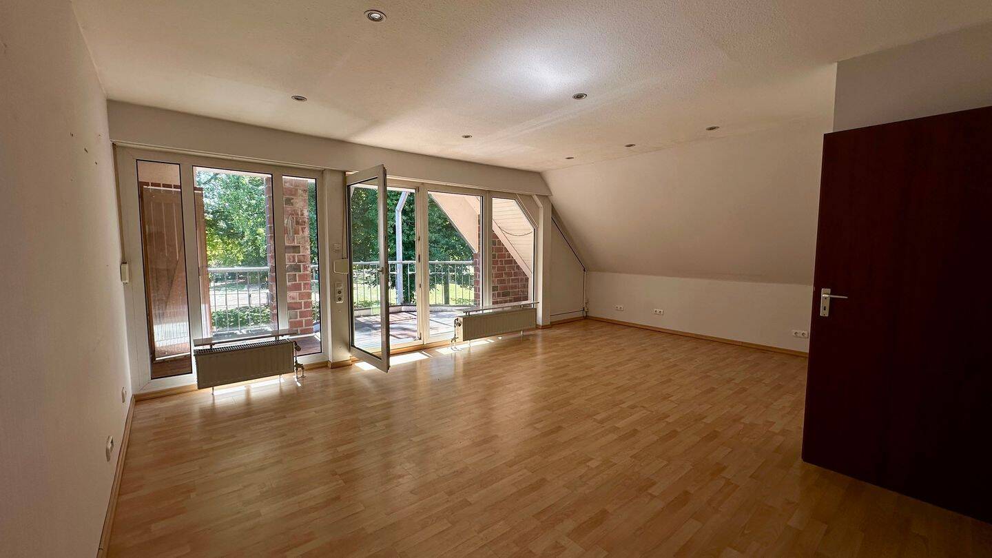 Hier hat man Platz: Maisonette mit bis zu fünf Räumen und Balkon, 41061 Mönchengladbach (Eicken Stadtmitte Waldhausen)