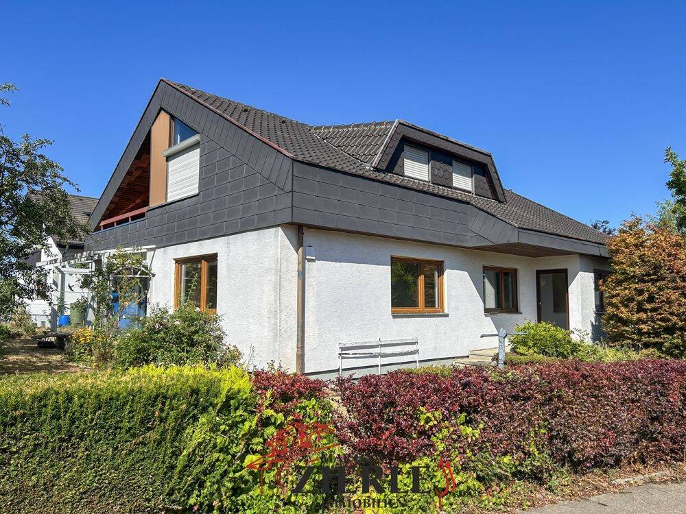 Sofort frei + modernisiert! Wohnen in traumhafter Randlage im Erdgeschoss mit Garten und Garagen!, 73061 Ebersbach an der Fils