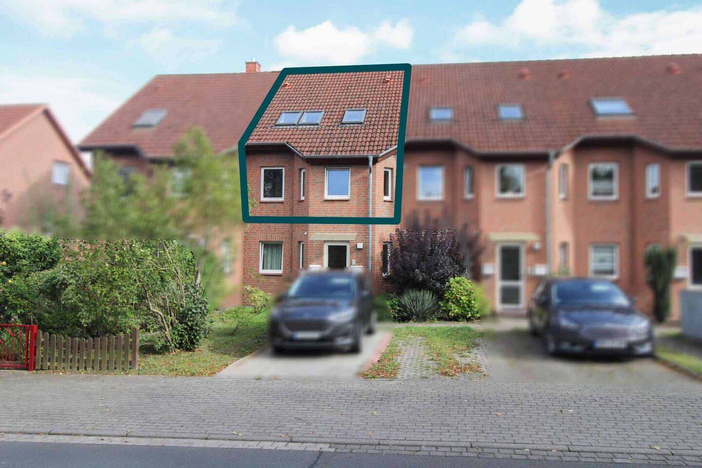 Wohnen mit Blick ins Grüne: 3-Zi.-Maisonette-Wohnung mit Balkon in Schwerin-Friedrichsthal, 19057 Schwerin