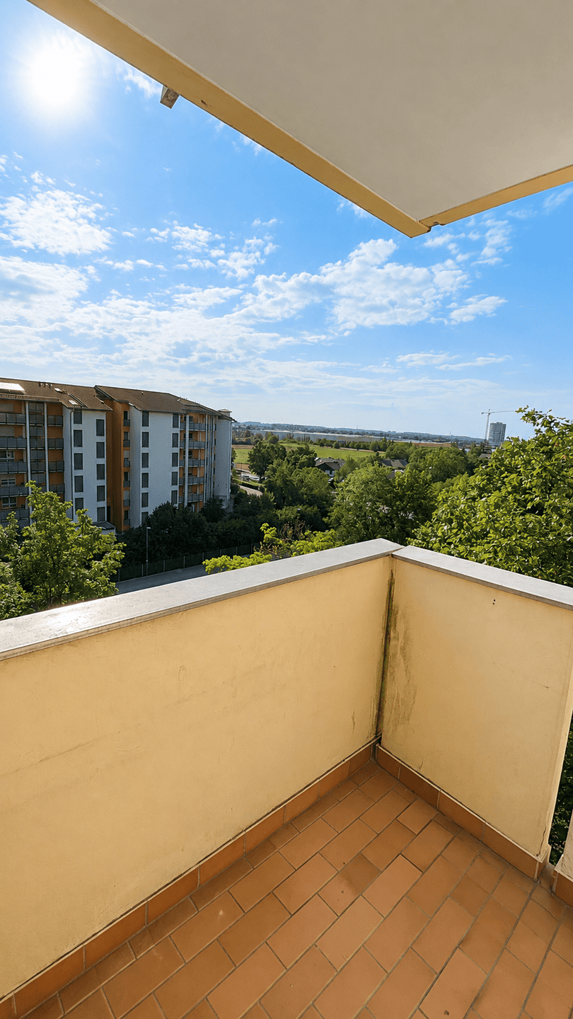 Wohnen mit Weitblick: Helle 3-Zimmer-Wohnung mit großzügigem Balkon, 82110 Germering