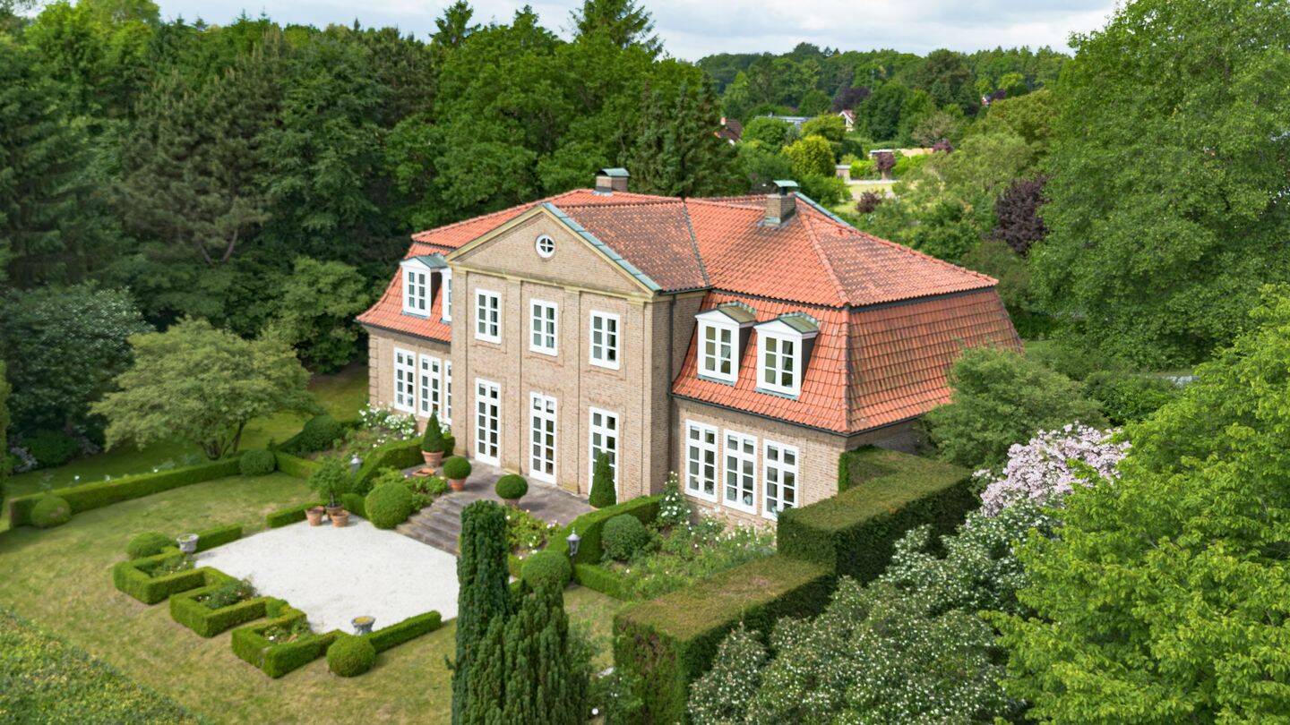 Premiere in Preetz: Exklusive Villa inklusive Seeblick, 24211 Preetz