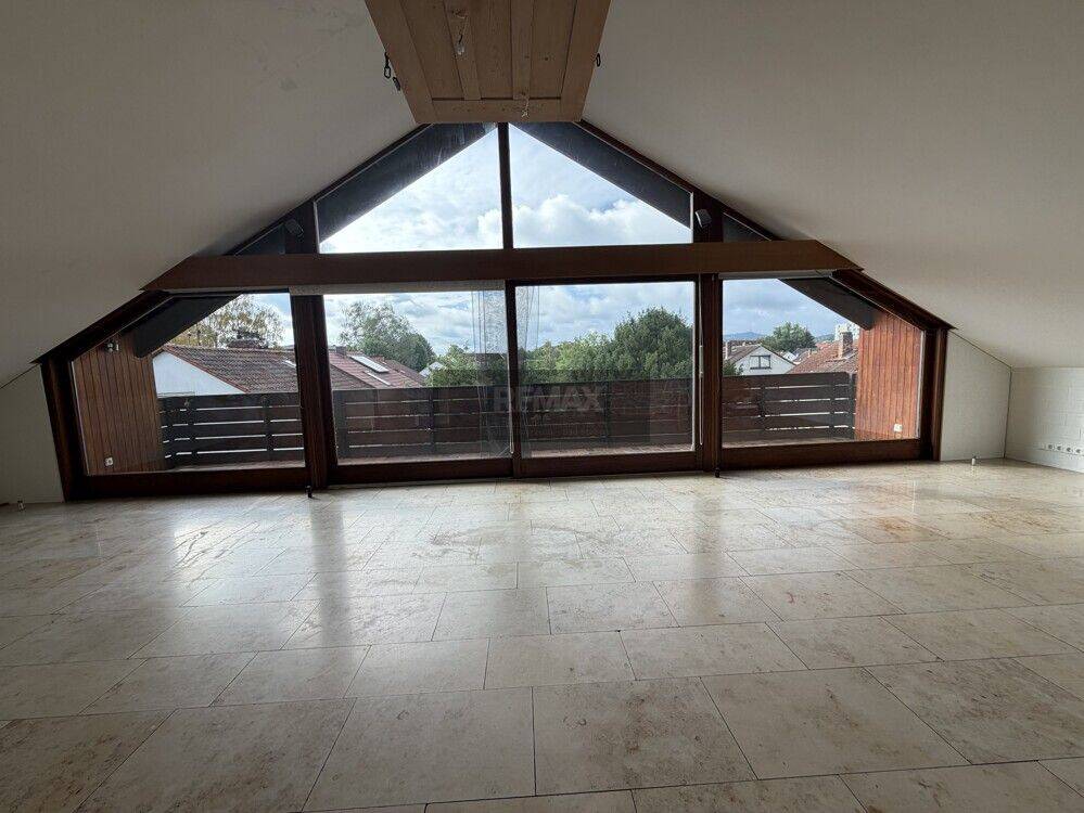 3-Zimmer Dachgeschosswohnung in attraktiver Lage, 95447 Bayreuth (Altstadt Birken Glocke Meyernberg Saas)