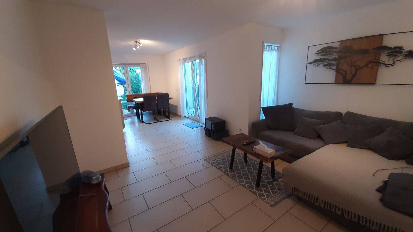 Vermiete schöne 2 Zi.-Einliegerwohnung in traumhafter Wohnlage, 72667 Schlaitdorf
