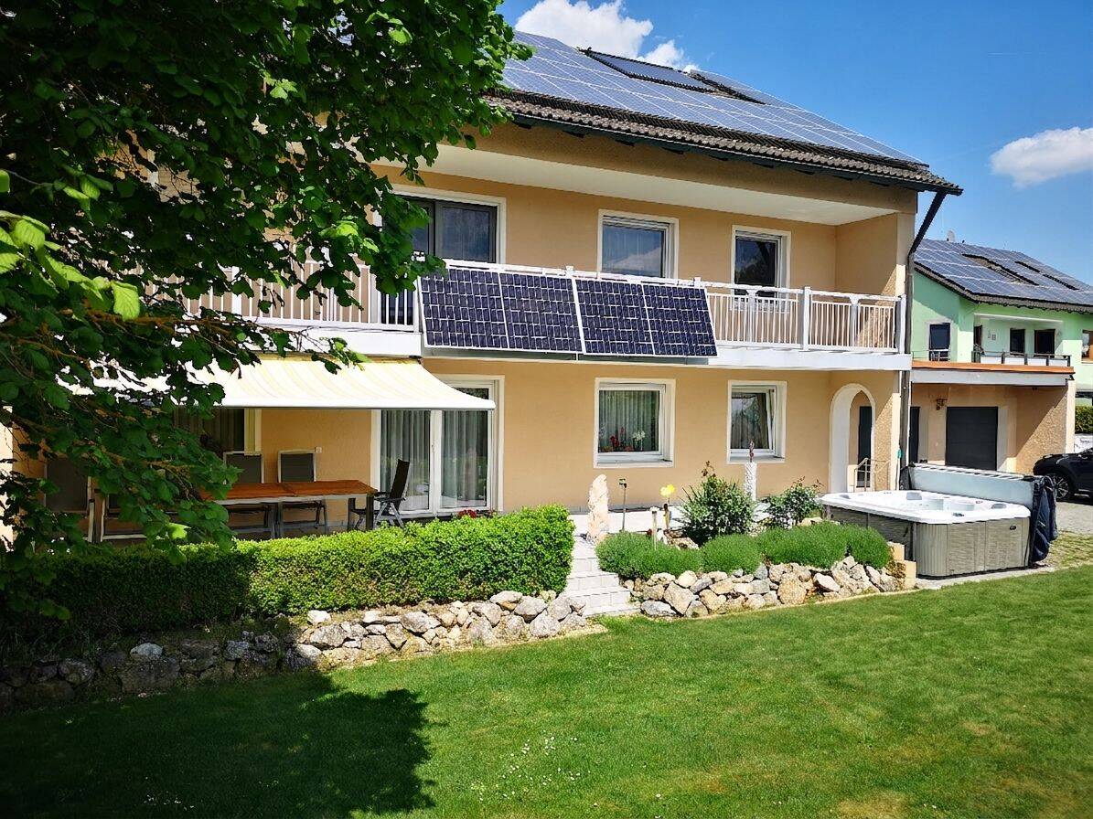 3,5 Zi. Terrassenwhg. mit Garten, Regensburg-Harting, 93055 Regensburg (Brandlberg-Keilberg Burgweinting-Harting Innenstadt Ostenviertel Schwabelweis)