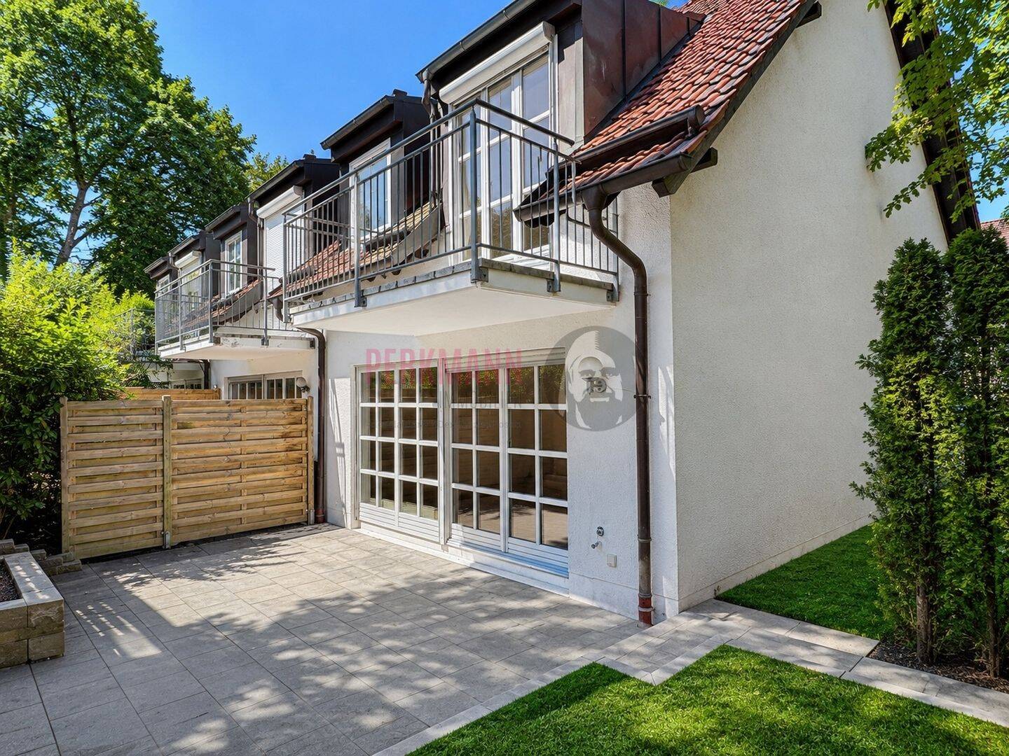 RIEMERLING – Reiheneckhaus mit Terrasse und Dachstudio, 85521 Hohenbrunn