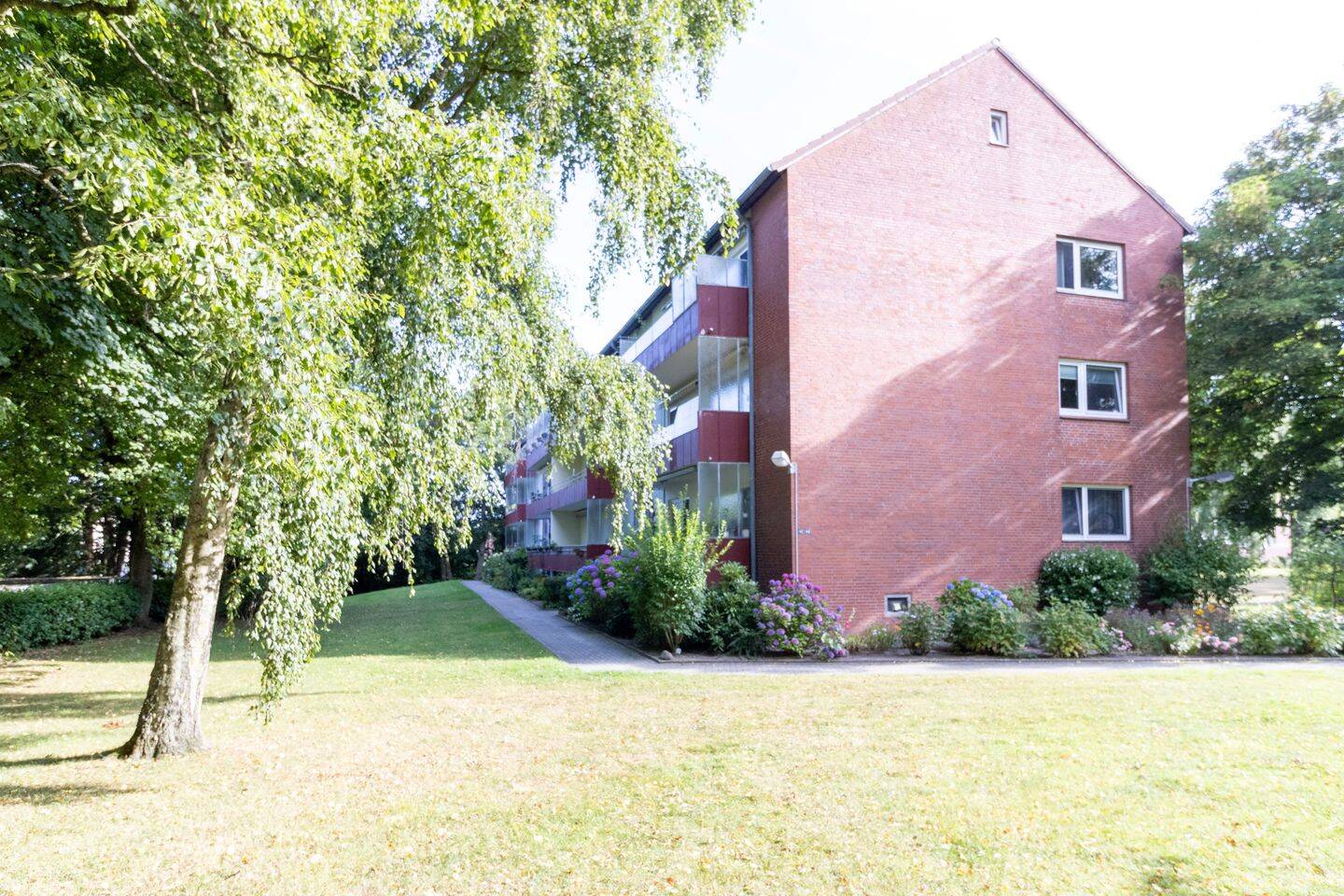 Charmante 3,5-Zimmer-Eigentumswohnung in Mürwik mit eigener Garage, 24944 Flensburg (Fruerlund Mürwik)