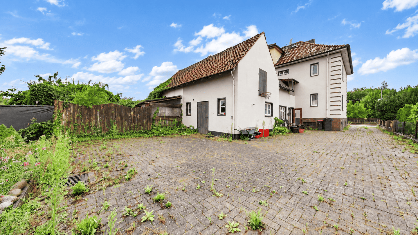 Raum für Ideen und eigene Gestaltung – Zweifamilienhaus mit Garten in familienfreundlicher Lage, 31860 Emmerthal