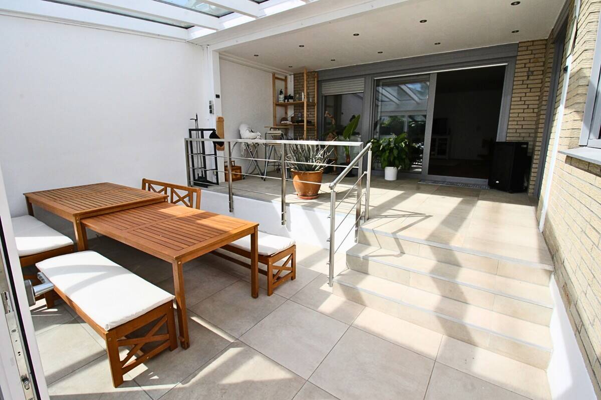 **Exklusiver Bungalow mit Wintergarten und Traumterrasse – Wohnen auf einer Ebene in Perfektion**, 67550 Worms (Abenheim Herrnsheim Ibersheim Rheindürkheim)