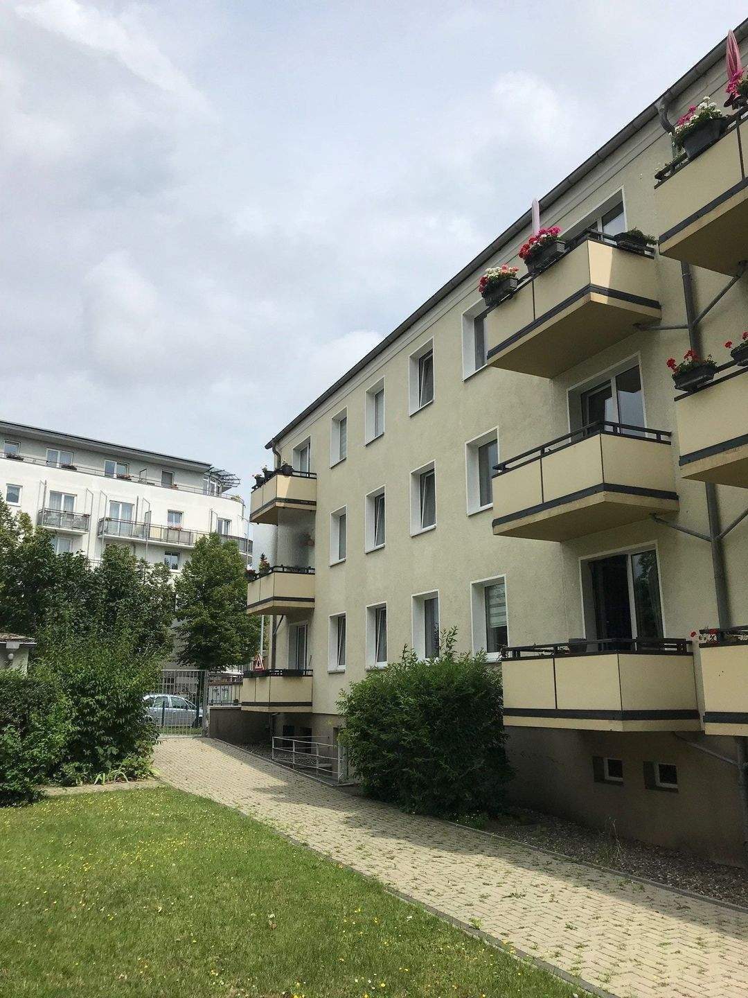 4 Raum Wohnung nähe Geschwister Scholl Park