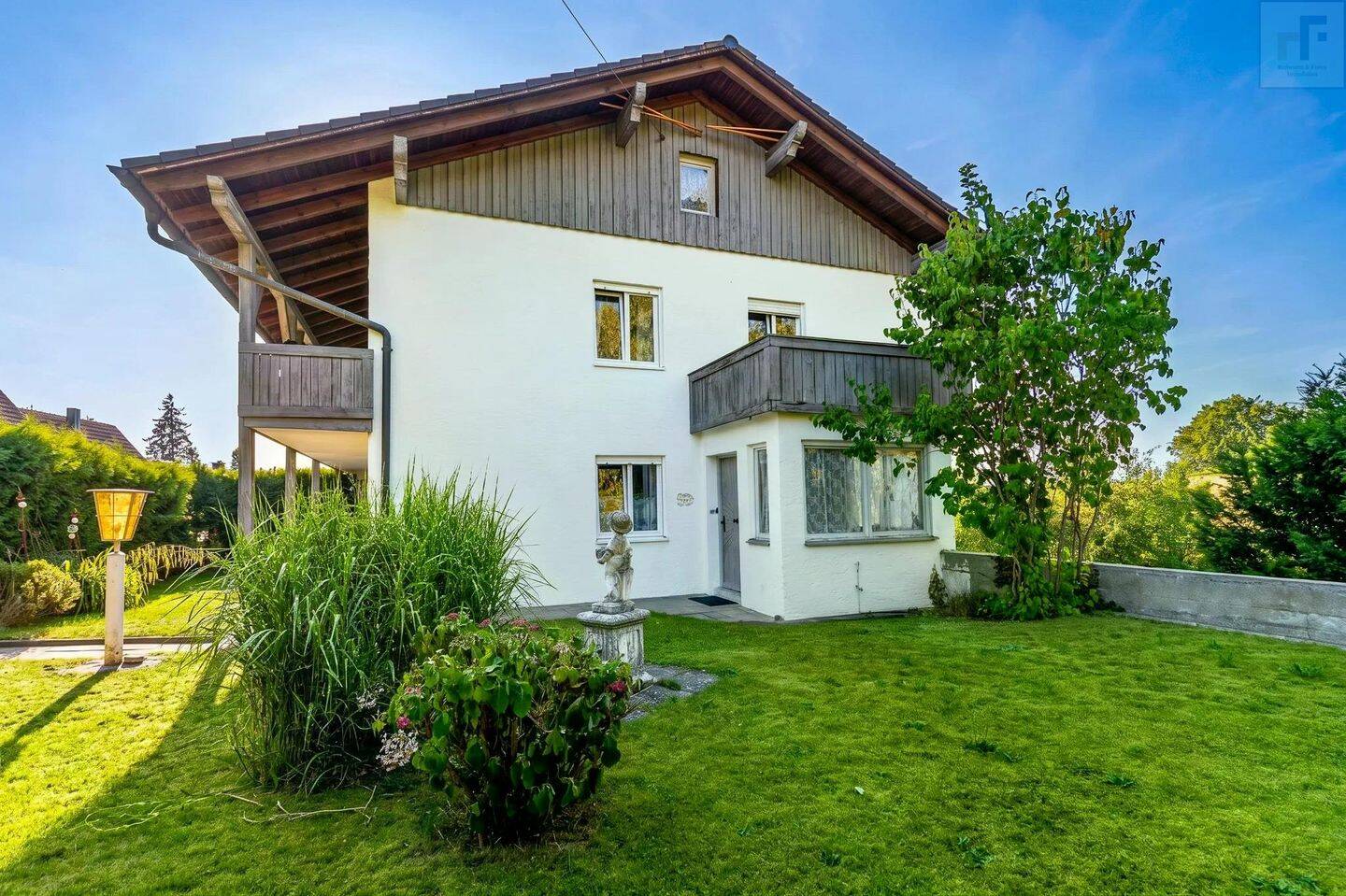 Viel Platz für die ganze Familie: Großes Einfamilienhaus mit 2 Garagen, Werkstatt & Garten!, 85298 Scheyern