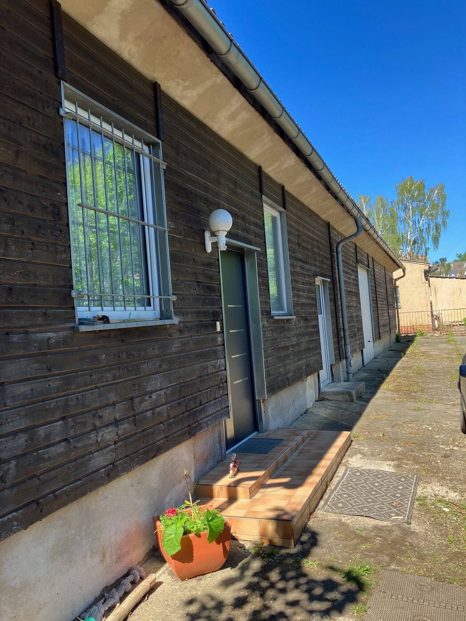 Teilmöblierte 3-Raumwohnung in ruhiger Wohngegend, 2763 Zittau